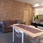 Lägenhet Sleep&fly Center - Transfer From Bgy Airport & Late Check-in Service Available