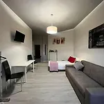 Lägenhet Sleep&fly Center - Transfer From Bgy Airport & Late Check-in Service Available *
