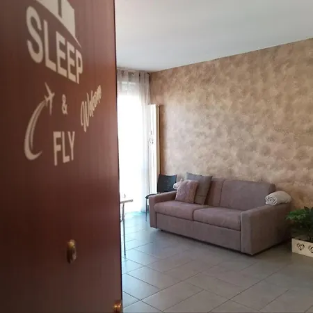 Sleep & Fly Bgy Airport-station-center Apartament *